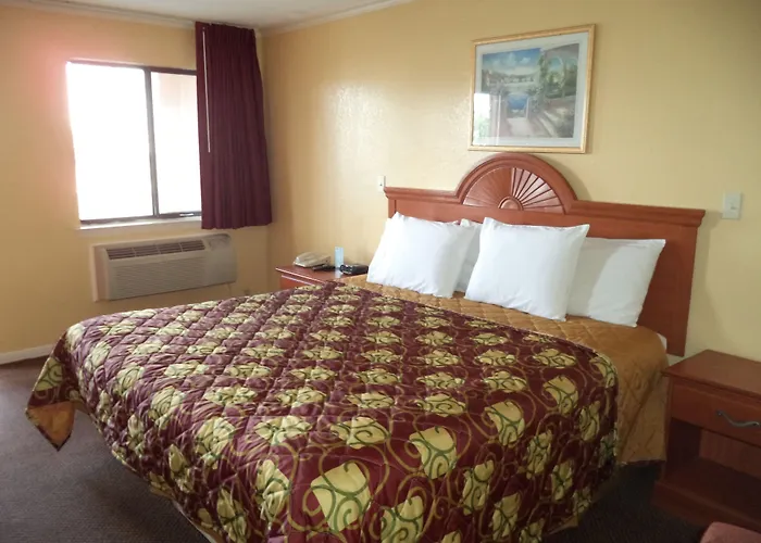 Americas Best Value Inn Buda