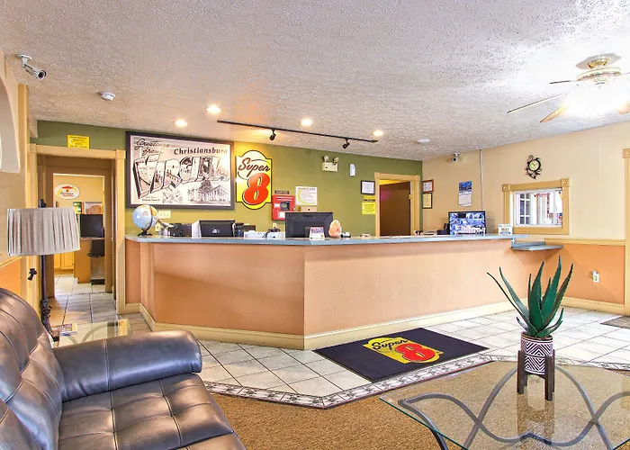 Super 8 By Wyndham Christiansburg