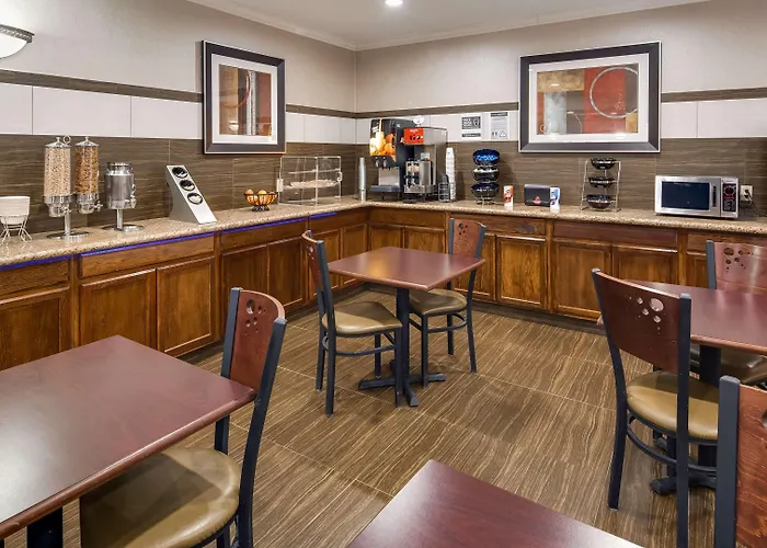 Best Western Dayton Inn & Suites