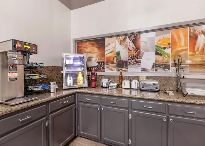 America'S Best Value Inn & Suites-Clinton