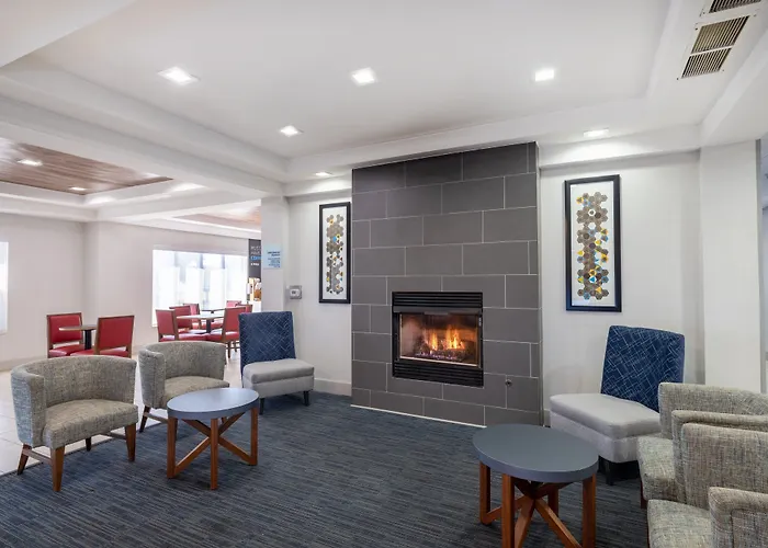 Holiday Inn Express Gas City By Ihg