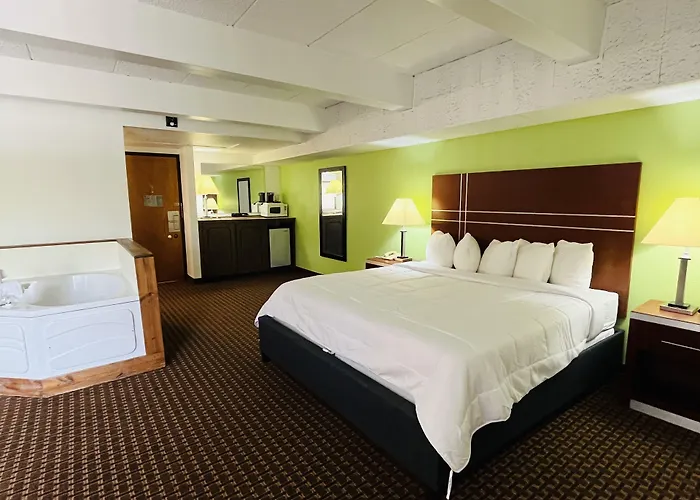 Quality Inn East Dubuque