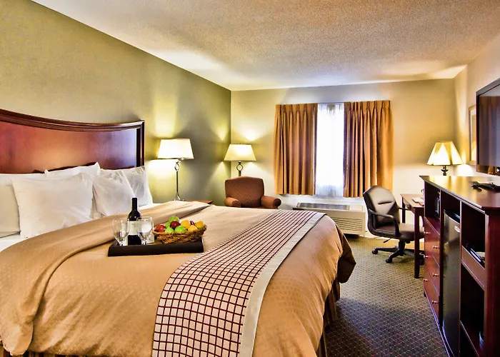 Christopher Inn And Suites