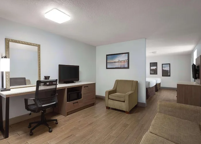 La Quinta By Wyndham Oceanfront Daytona Beach