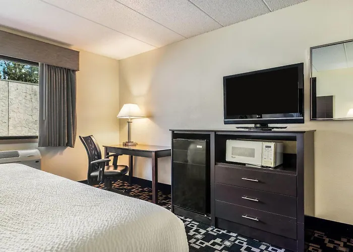 Baymont By Wyndham Bloomington Msp Airport