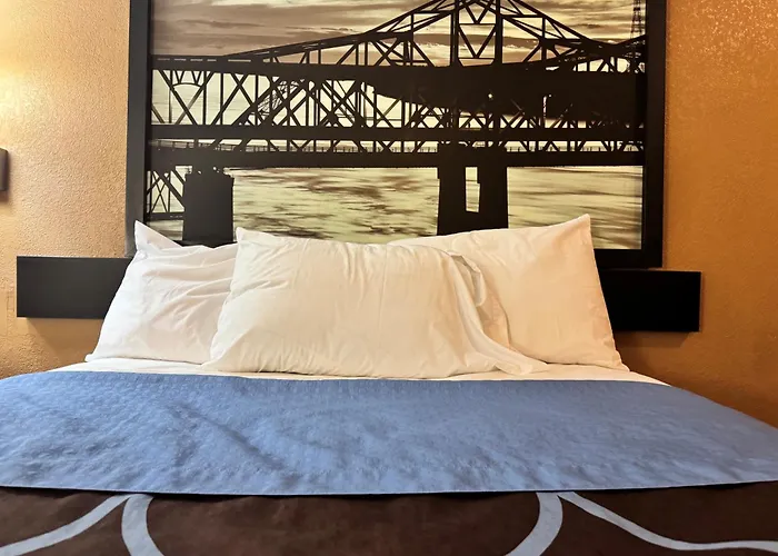 Super 8 By Wyndham Laurel