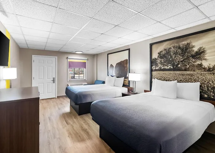 Super 8 By Wyndham Fredericksburg