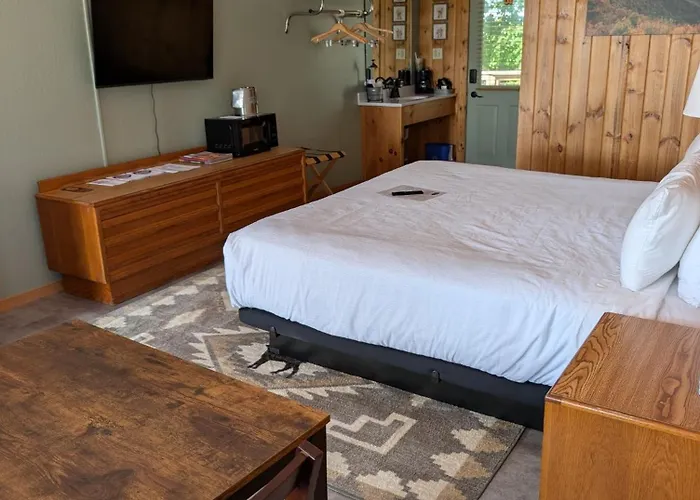 Green River Lodge