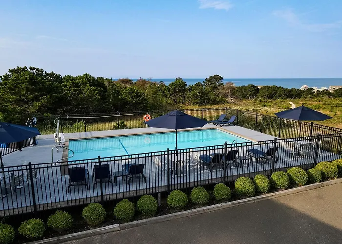 Dune Crest Hotel