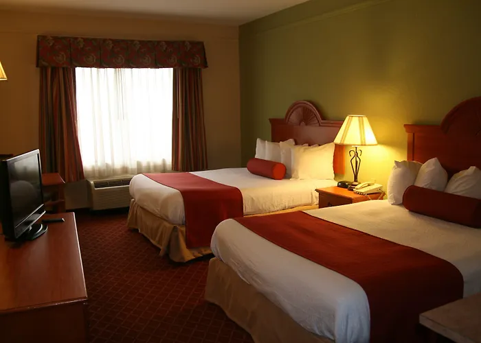 Best Western Plus Strawberry Inn & Suites