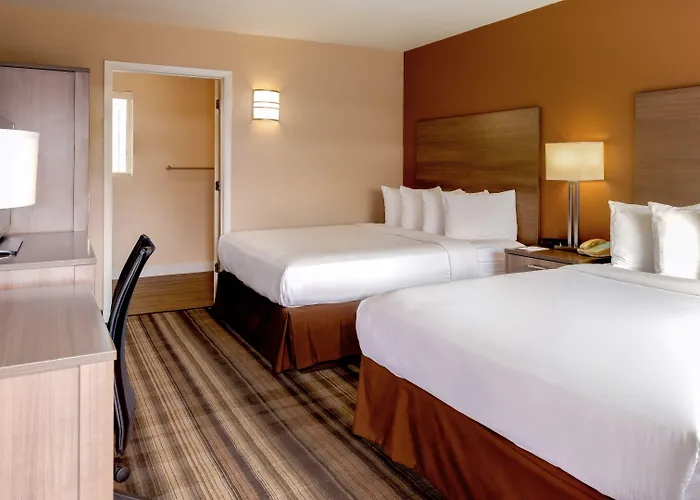 Boulder University Inn