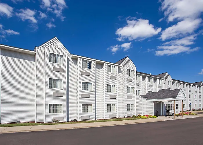 Microtel Inn & Suites By Wyndham Holland