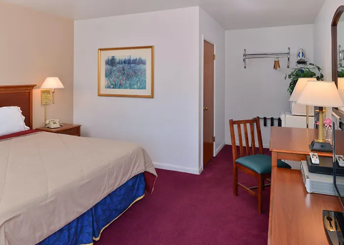 Majestic Inn & Suites