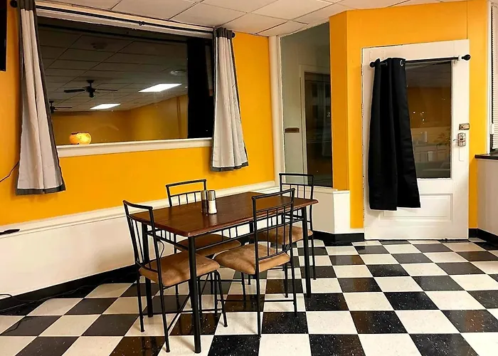 Trailside Furnished Apartment