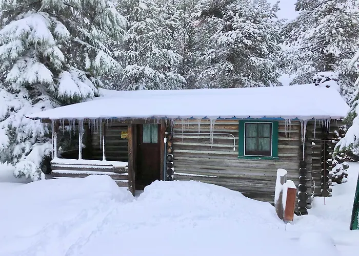 Paulina Lake Lodge And Resort