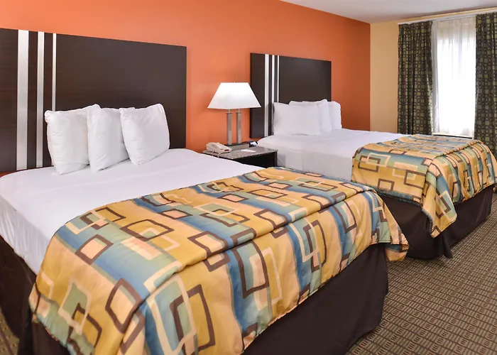Douglas Inn & Suites