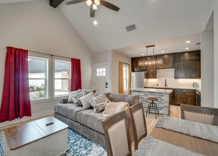 Brand-New Home 2 Mi To Shannon Med Center!