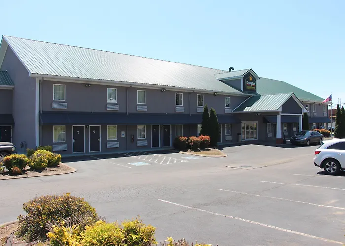 Douglas Inn & Suites