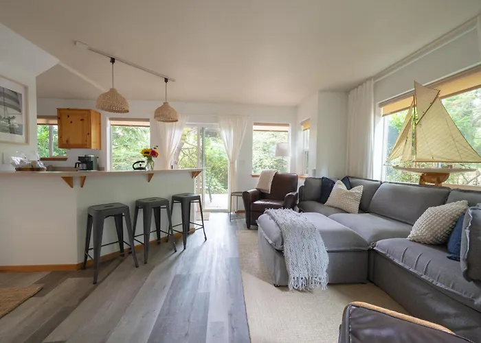 Beach Bungalow 4