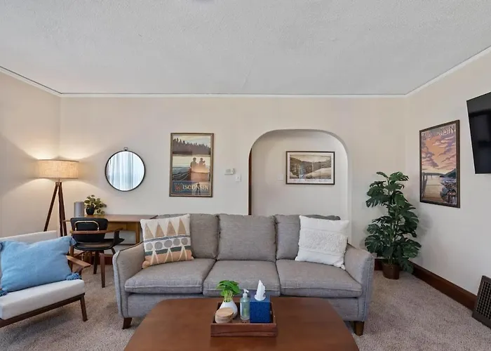 5 Bedrooms I Pet Friendly I Sleeps 12