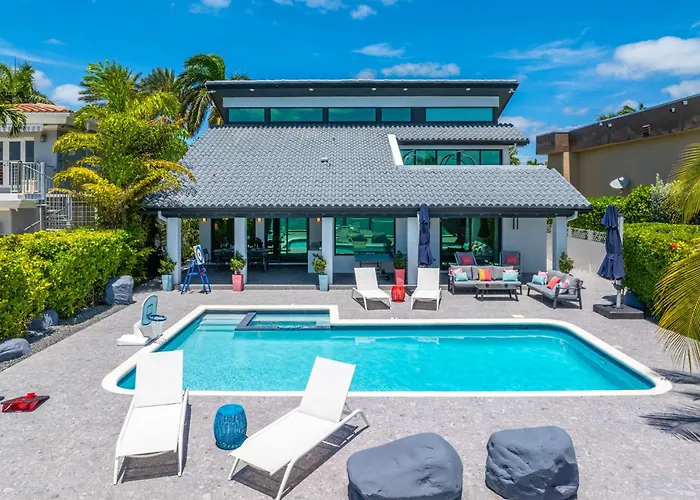 Best Bayfront View Villa With Heated Pool