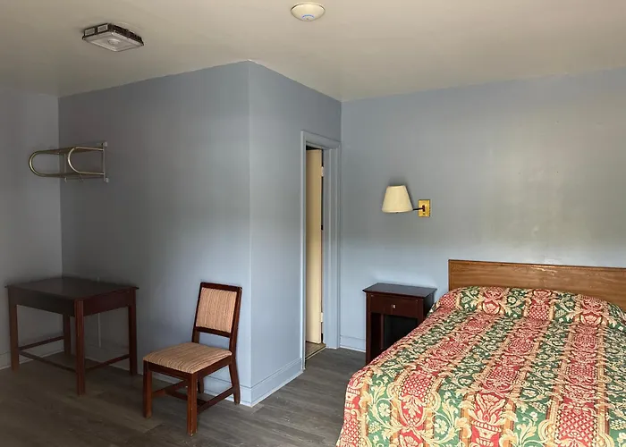 Shady Grove Motel