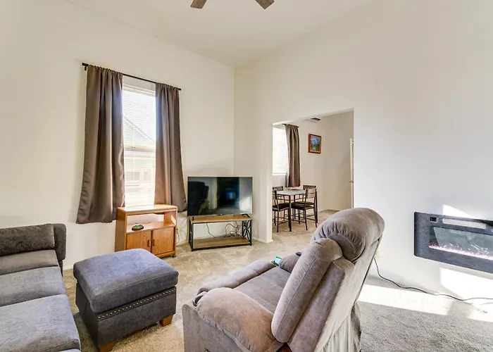 Walkable Location, Fenced Yard: Wickenburg Home!