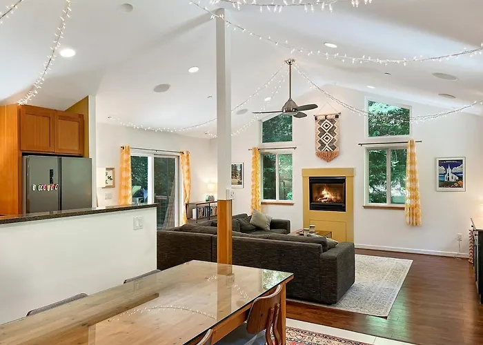 Cozy Cabin Deep In The Redwoods With Wifi And Hot Tub