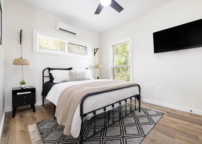 New Construction 2Nd Level Apartment * Downtown Jc