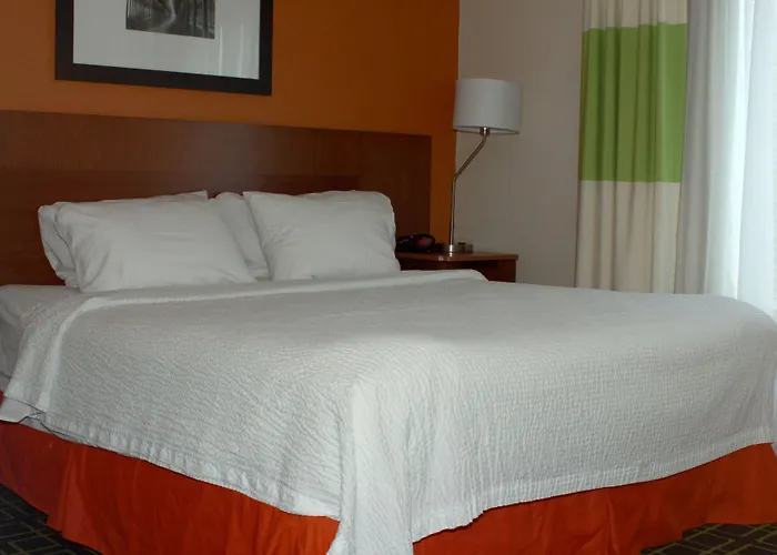 Fairfield Inn & Suites By Marriott Fairmont