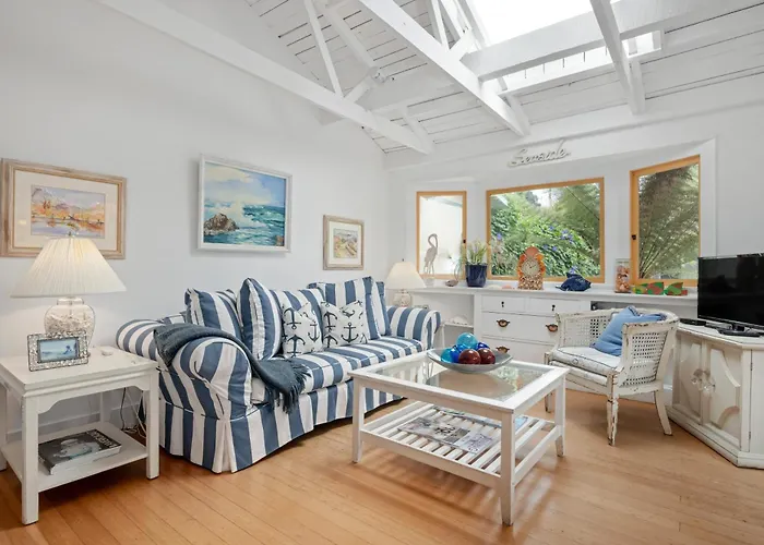 Seaside Cottage By Paradise Retreats