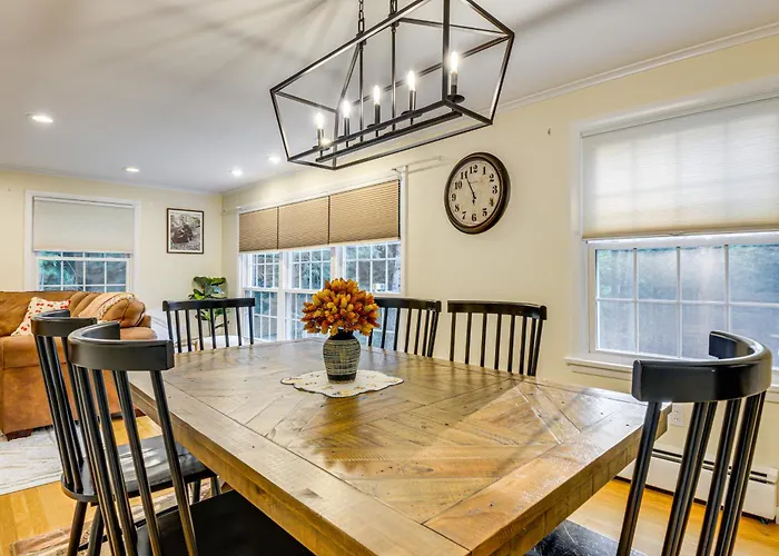 Near Main St & Festivals: Peaceful Keene Getaway!