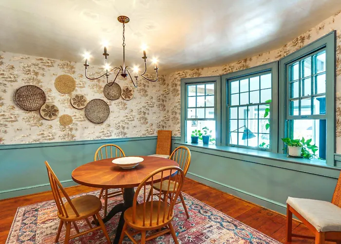 Walkable Location: Historic Home In Charles Town!