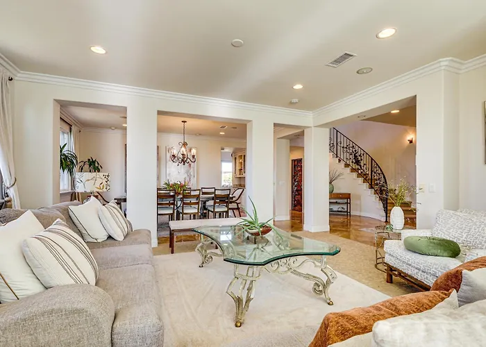 Outdoor Oasis! Luxe Hilltop Home In San Marcos