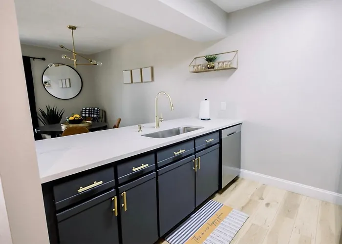Suite Dreams - Condo For 4