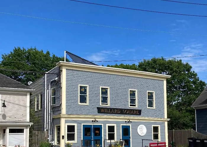 Arlies Digs One Block To Willard Beach