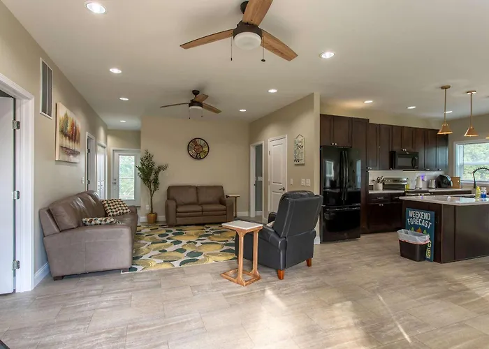 3Br House By Lake With Bbq Fire Pit & Ev Charger