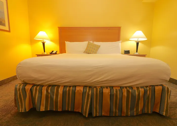 The Atrium Resort, Virginia Beach By Vacatia