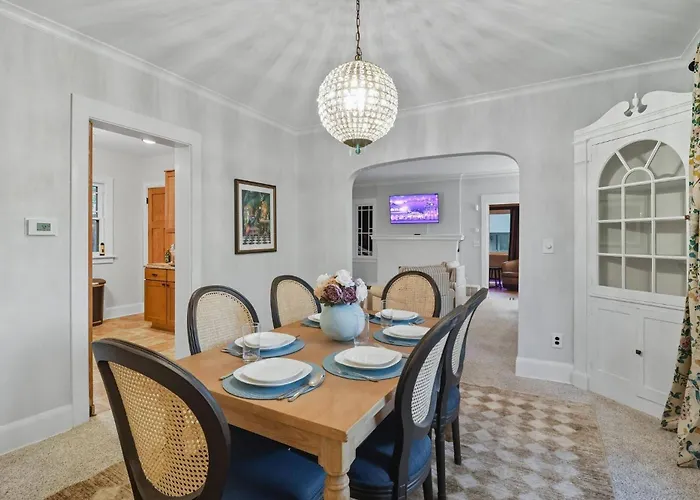 1920S Cottage | Hot Tub | Game Room | Fire Pit