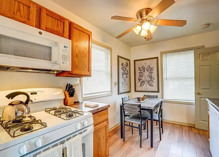 30 Day Minimum - Entire House - Washer & Dryer And Ac