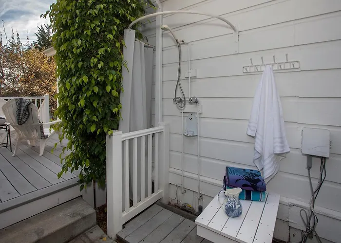 Summerland Stagecoach Cottage By Paradise Retreats