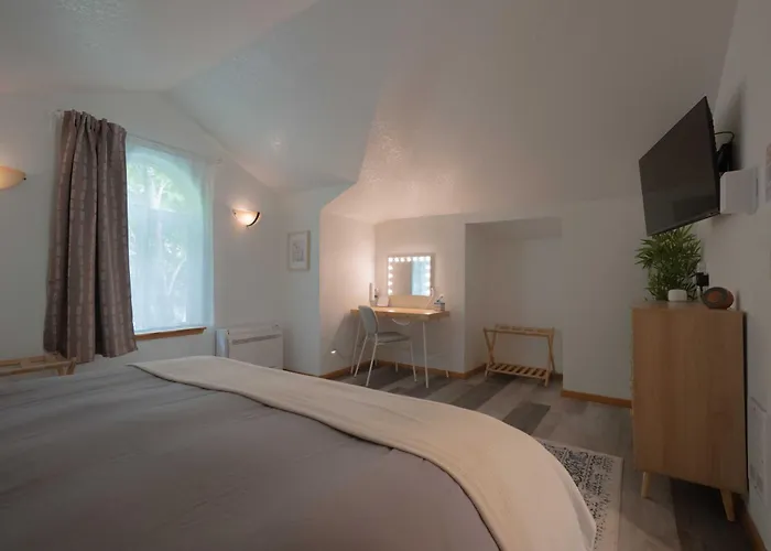 Beach Bungalow 4