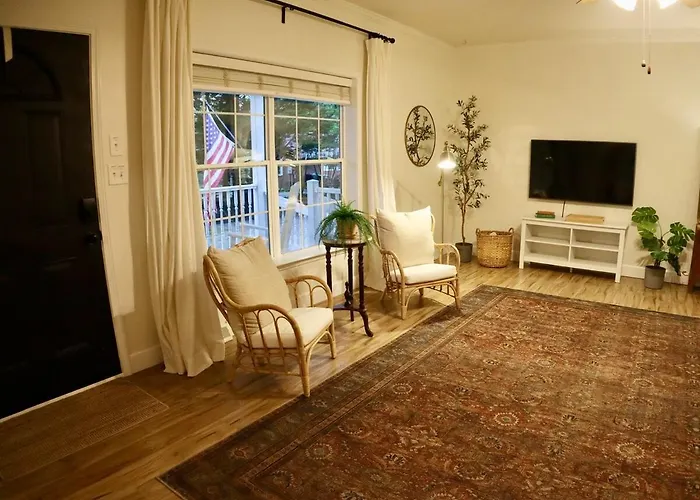 The Gentry Hideaway, A Private Mayberry Retreat