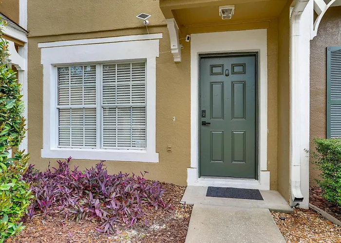 Shop, Golf & More: Family Retreat In Wesley Chapel