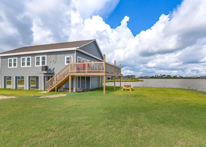Private Home On Lagoon W/ Views In Hitchcock!
