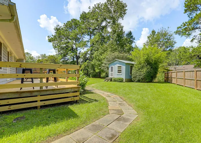 3 Mi To Beach: Pawleys Island Cottage