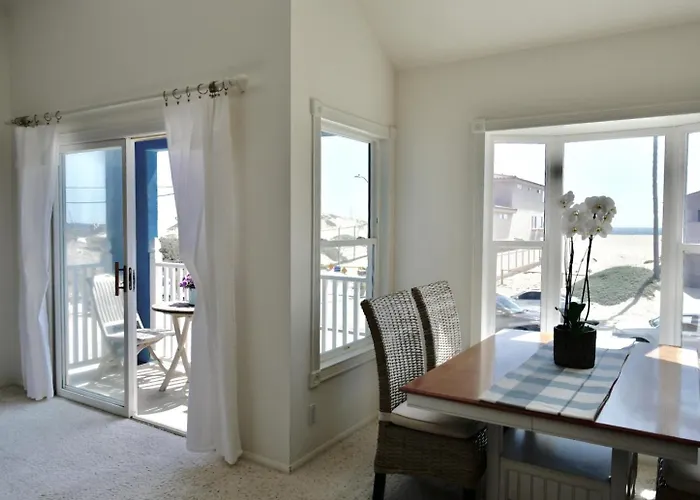 Luxury, Beach House, And Quiet Neighborhood