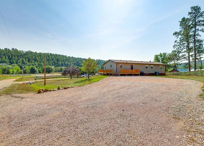 'Hayward Valley House' Black Hills Family Retreat