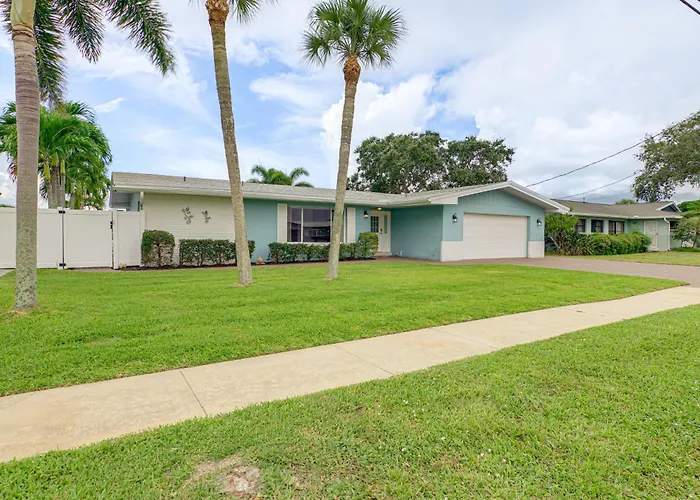 Canal-Front Retreat W/ Boat Dock On Merritt Island