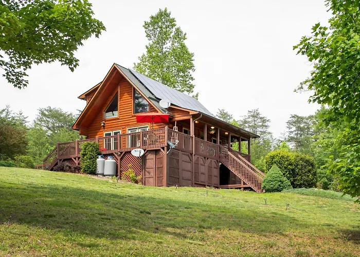 Solar Powered Log Cabin With Mountain Views, 3Acres